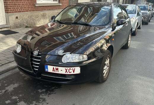 Alfa Romeo 1.6i 16v TS Distinctive