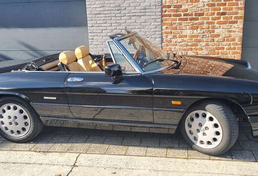 Alfa Romeo Spider 2.0