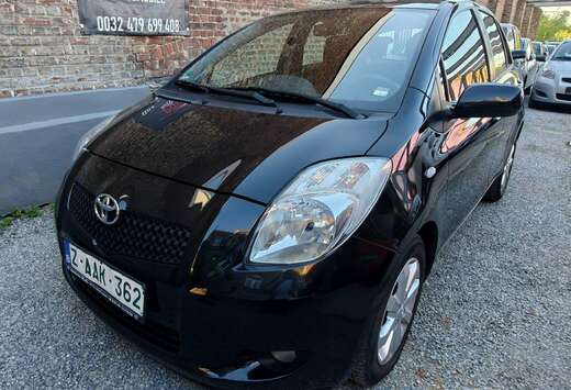 Toyota Yaris 1.3i climatisé prêt à immatriculé