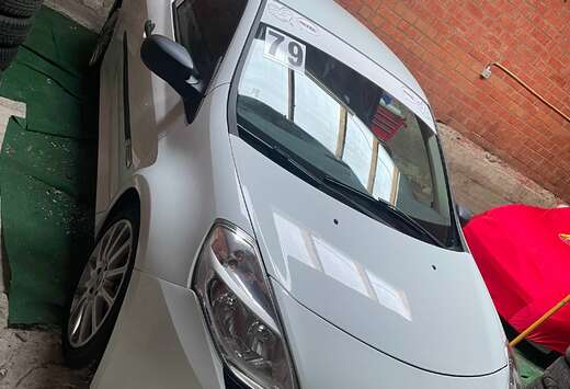 Renault Clio 2.0 16V 200 RS Cup