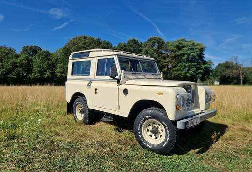 Land Rover 3