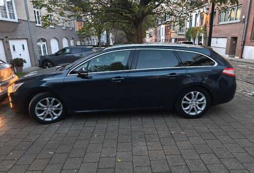 Peugeot SW e-HDi FAP 115 EGS6 Family