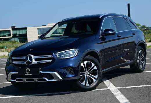 Mercedes-Benz 4-MATIC / CAMERA / LED / LUXURY / MANUF ...