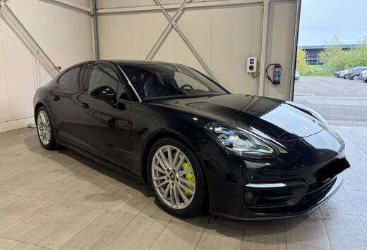 Porsche 4 E-Hybrid 10 Years Edition