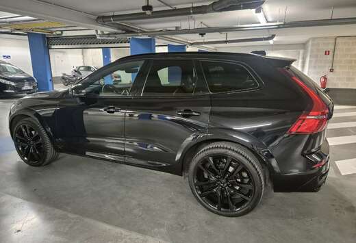 Volvo 2.0 B4 MHEV Plus Dark