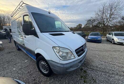 Mercedes-Benz Sprinter 216/500 2.1 CDI A2H1