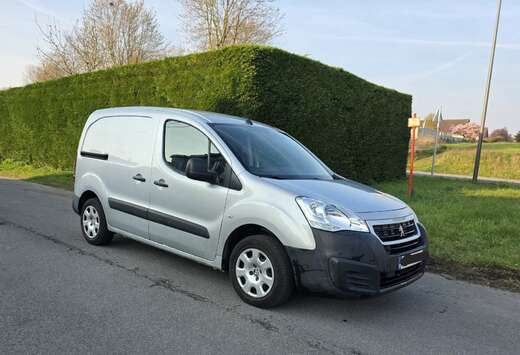 Peugeot 1.6HDI  PRTE A IMMATRICULATION 3PL GPS. AIRCO