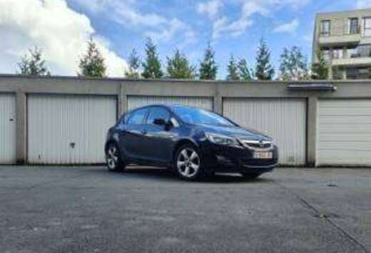 Opel Astra 1.4i Essentia