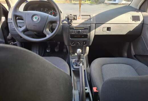 Skoda 1.4 16V Combi Cool Edition