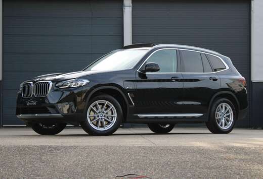 BMW PHEV  xDrive30e/KEYLESS/CAMERA/PANO/CARPLAY/TREKH ...