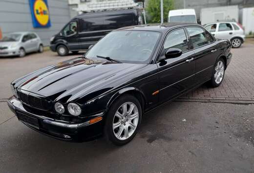 Jaguar 3.0 V6 A
