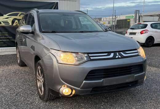 Mitsubishi Outlander 2.2 DI-D 4WD Intense