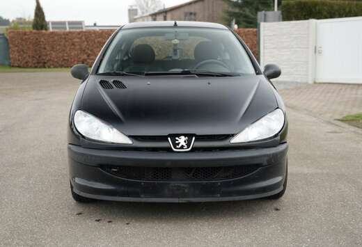 Peugeot Peugeot  03/2009  171.000 km  1.4 benzine