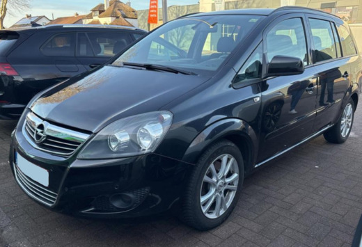 Opel 1.7 CDTi ecoFLEX Cosmo DPF 7 Places