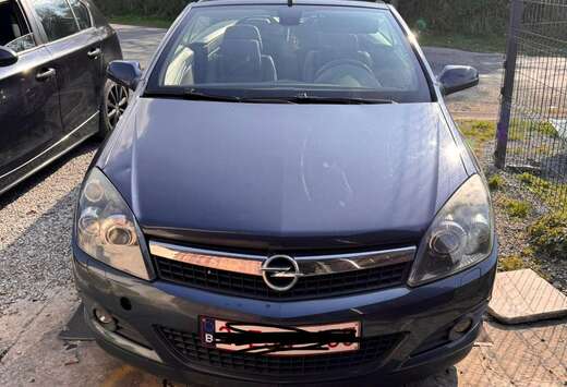 Opel Astra TwinTop 1.9 CDTi Cosmo FAP