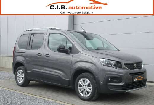Peugeot 1.2i Aut. Allure /€11.560 netto / Navi / Ca ...