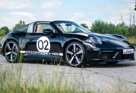 Porsche 992 Targa 4S Heritage Design edition | N° 00 ...
