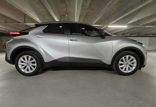 Toyota 1.8 Hybrid Active