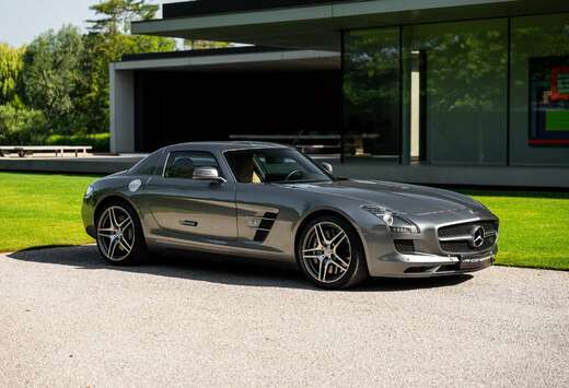 Mercedes-Benz SLS AMG Coupe AMG SPEEDSHIFT DCT