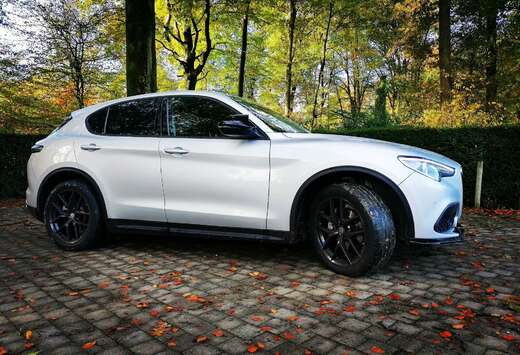 Alfa Romeo 2.0 T AWD Sport (EU6d-TEMP)