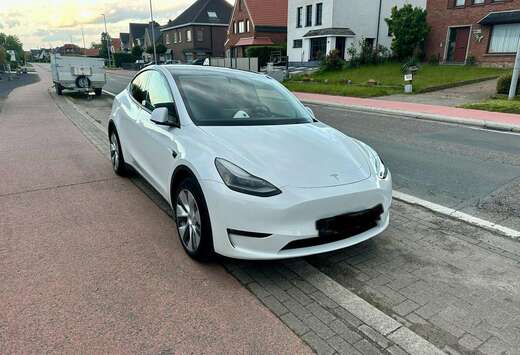 Tesla Model Y 82 kWh Dual Motor Performance (377 kW)
