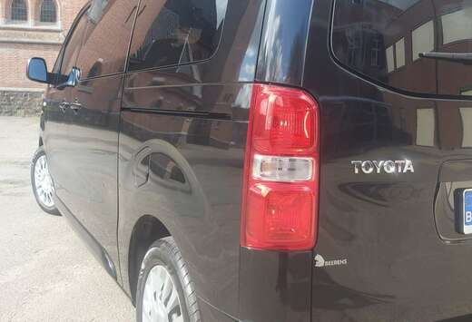 Toyota 2,0-l-D-4D L1 (8-Si.) Autm. Verso Team Deutsch ...