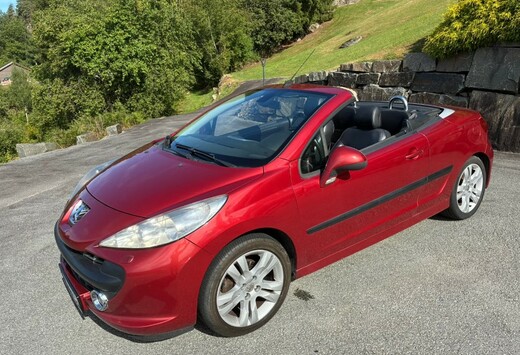 Peugeot 207 CC 1.6 HDI Feline