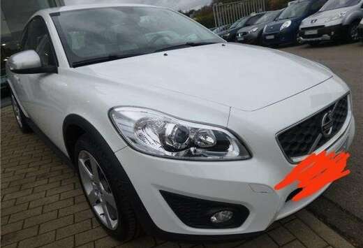 Volvo D2 115 ch R-Design