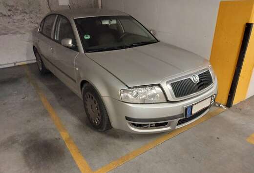 Skoda Superb 2.0i Classic