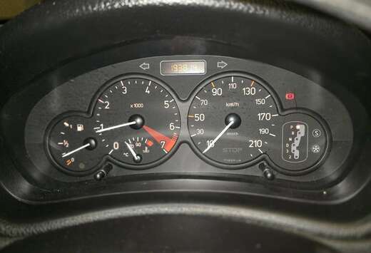 Peugeot 110 Automatik Tendance