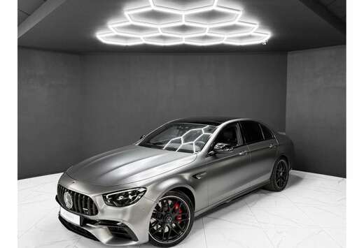 Mercedes-Benz S 4.0 V8 4MATIC+ Sedan