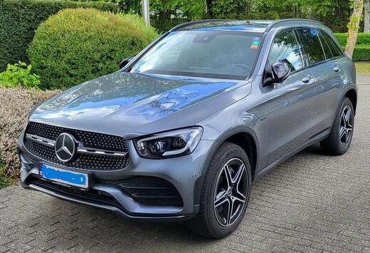 Mercedes-Benz GLC 300 de 4-Matic AMG Black Line