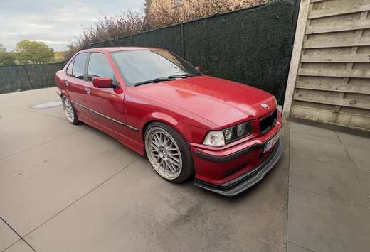 BMW 320i