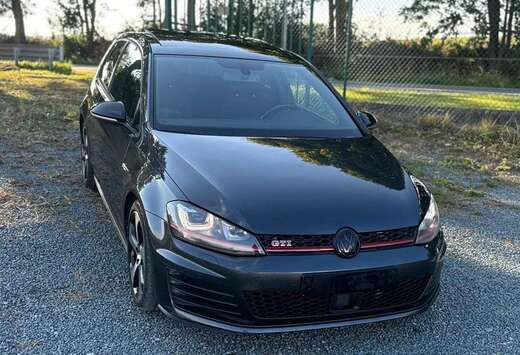 Volkswagen Golf 2.0 TSI Performance DSG