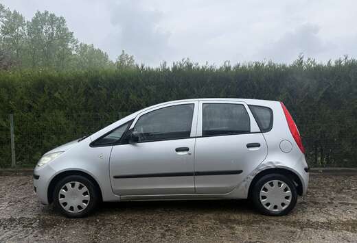 Mitsubishi 1.3i 16v Inform * AIRCO