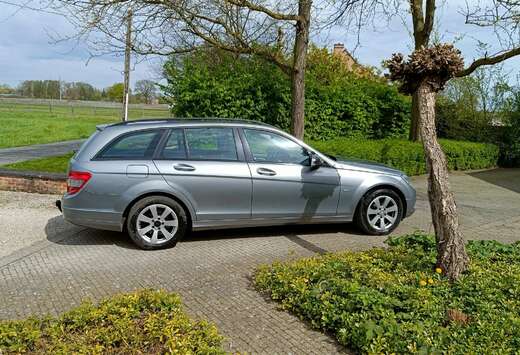 Mercedes-Benz C 220 CDI BlueEFFICIENCY