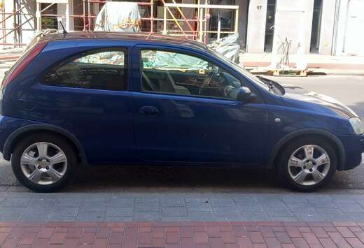 Opel 1.2i XE 16v Edition Kim Clijsters