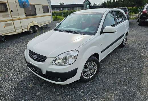 Kia 1.3i LS