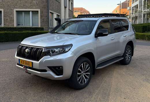 Toyota Land Cruiser 2.8 D-4D Black Premium A/T