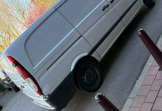 Mercedes-Benz 109 CDI Long