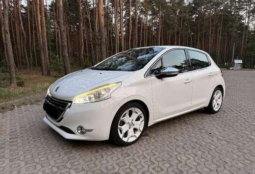 Peugeot 208 1.0i Access