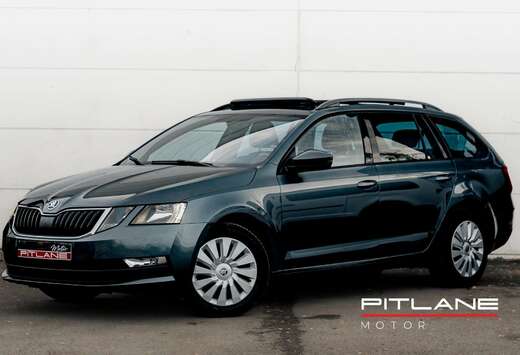 Skoda COMBi 1.6 TDi TOIT OUVRANT PANO / ATTELAGE / CA ...