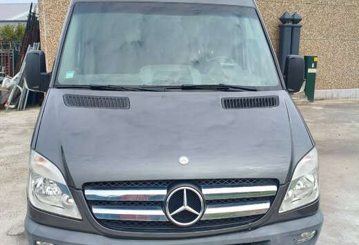 Mercedes-Benz Sprinter 519 3.0 CDI V6 A3