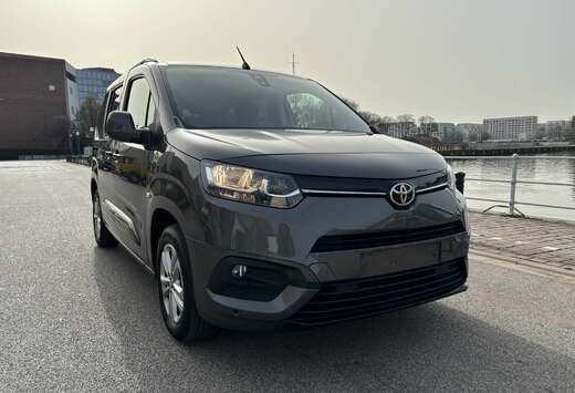 Toyota Proace City Verso SWB 1.5 D-4D Family Family