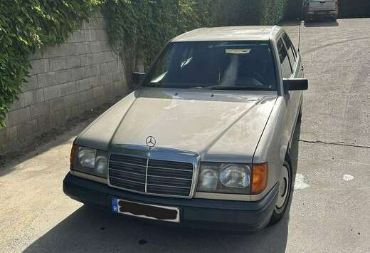 Mercedes-Benz 250D