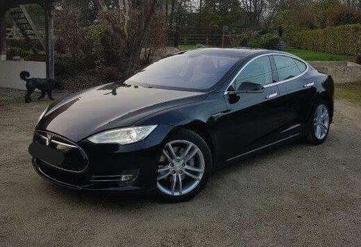 Tesla Model S 85 kWh Signature