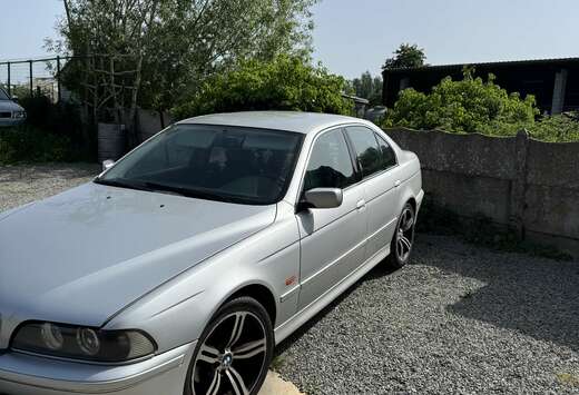 BMW 520i 6 Cylinder 170pk