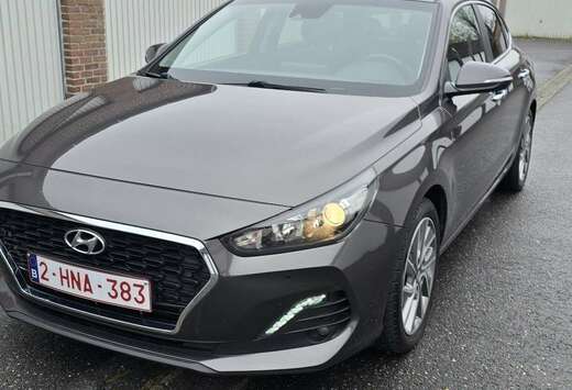 Hyundai 1.4 T-GDI Fastback Premium