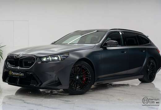 BMW xDrive G99 B&W / HUD / ACC / 360 / Frozen / Pano