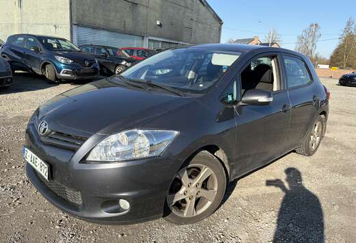 Toyota Auris 2.0 D-4D Sol DPF